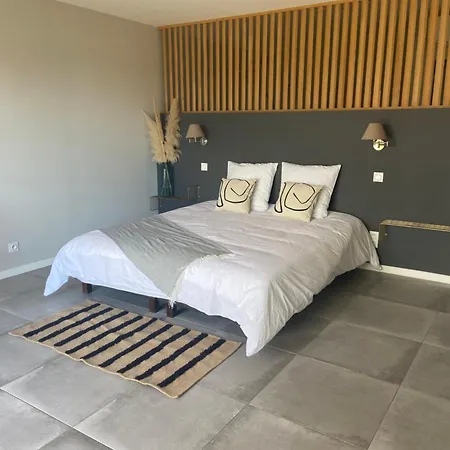 Rondinara Camara - *