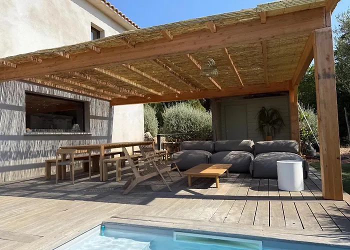 Rondinara Camara - *